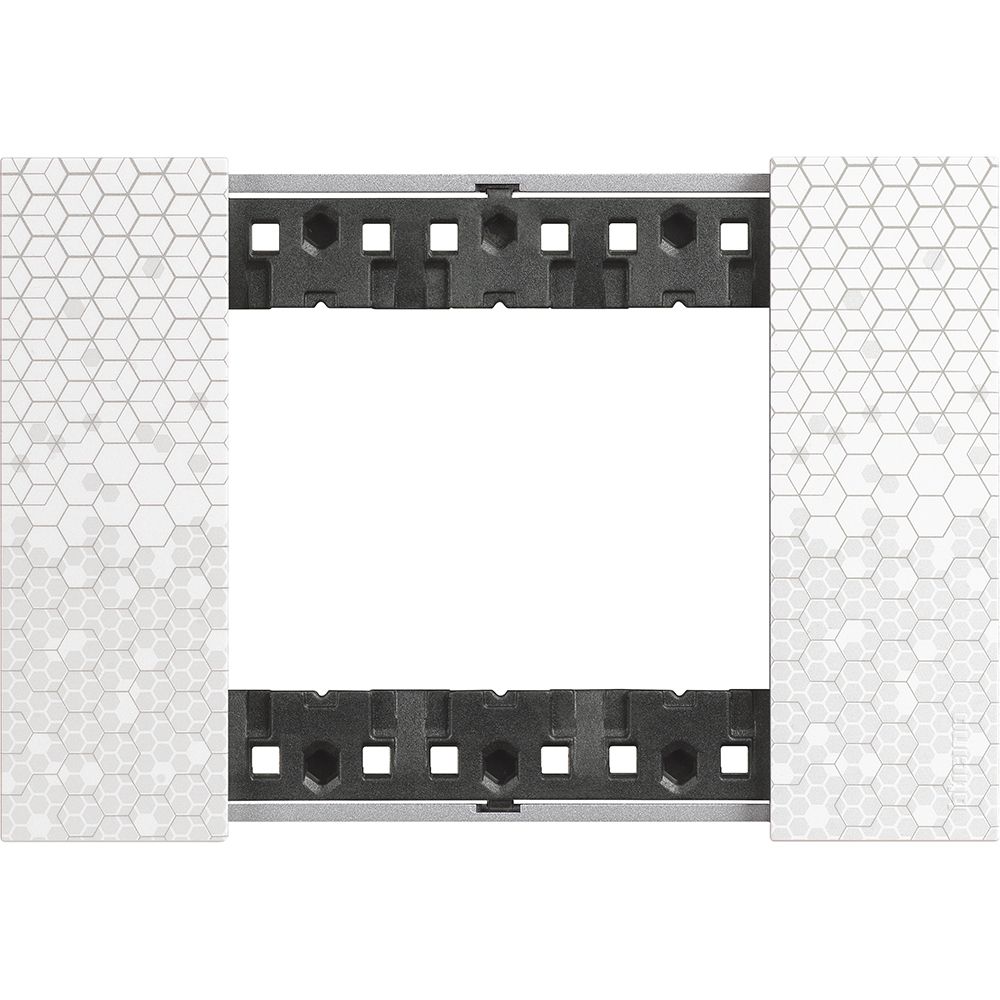 L.NOW - Placca 3P PIXEL (cod. prod. KA4803MW) bticino